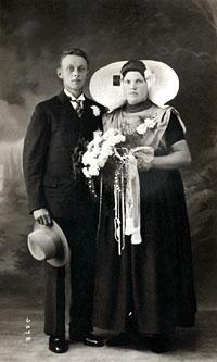 Bruidspaar uit Zeeland, jaren 1930